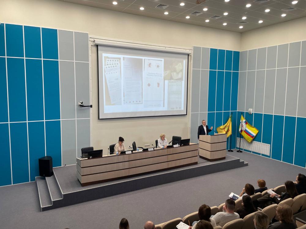 В перинатальном центре областной больницы им. Н.Н. Бурденко прошла научно-практическая региональная школа ассоциации медицинских генетиков