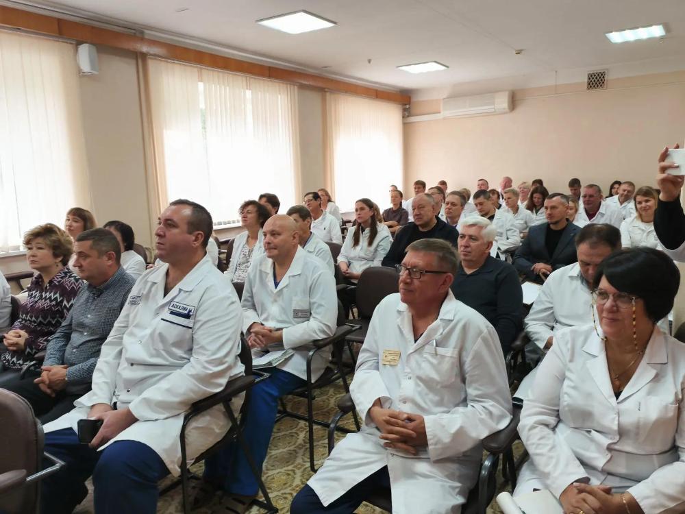Сотрудники областной больницы им. Н.Н. Бурденко продолжают получать заслуженные награды в связи с 180-летием медучреждения
