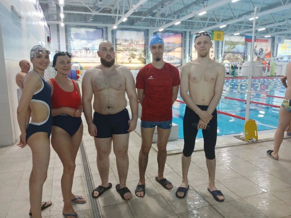 💥 Команда областной больницы им. Н.Н. Бурденко приняла участие в соревнованиях по плаванию