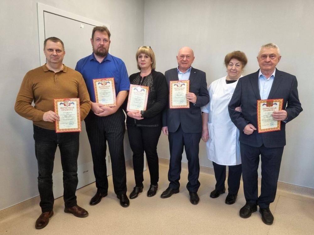 Сотрудники отдела гражданской обороны областной больницы им. Н. Н. Бурденко были награждены Почетными грамотами в связи с профессиональным праздником Днём гражданской обороны