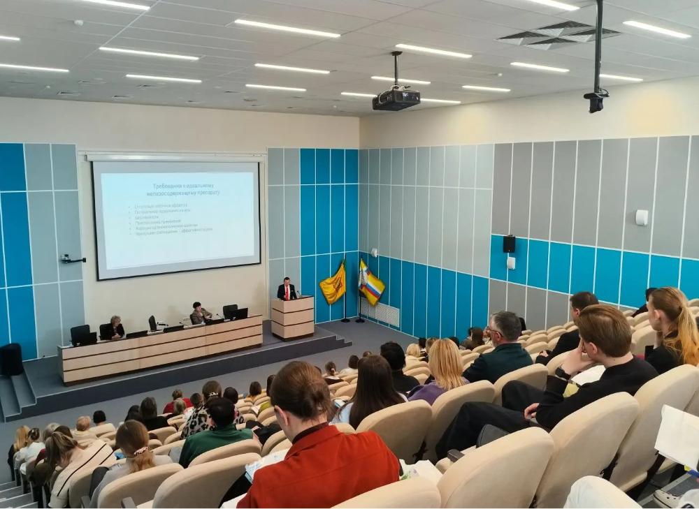 На базе перинатального центра областной больницы им. Н. Н. Бурденко состоялась научно-практическая конференция неонатологов